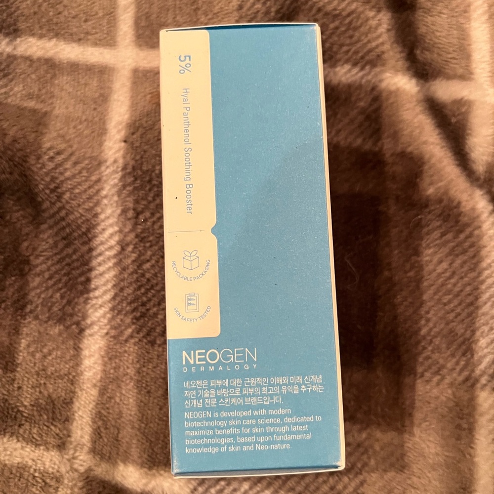 Neogen Dermatology - Real Hyal Panthenol Serum - Picture 5 of 7
